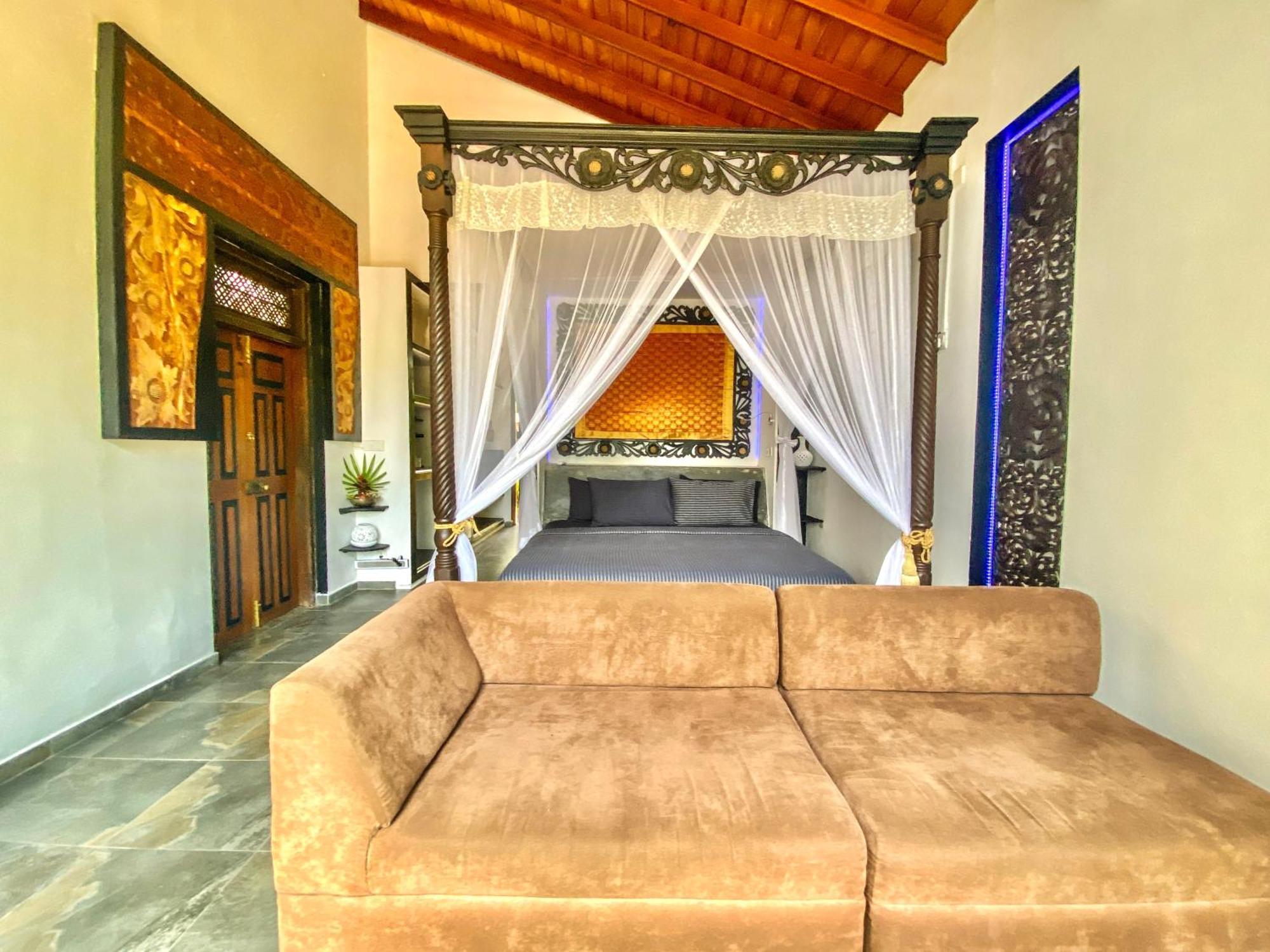 Waterland Hotell Negombo Exteriör bild