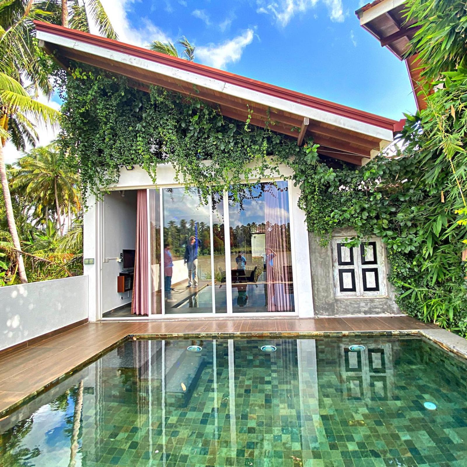 Waterland Hotell Negombo Exteriör bild